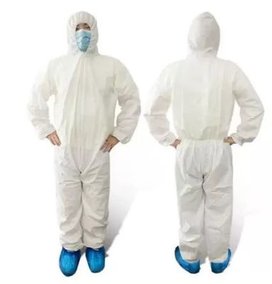 Traje protector disponible del recinto limpio petroquímico